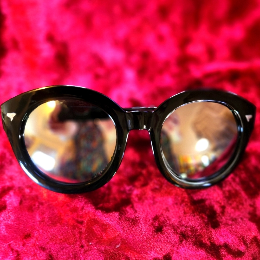Vintage 1980s Mirrored Sunnies